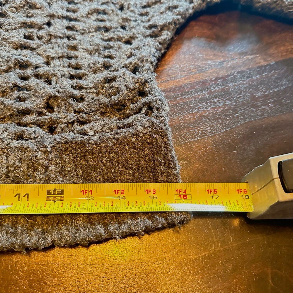 Free People small crocheted, hooded sweater. Fits like an extra small. - Picture 4 of 7
